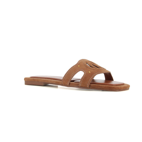 Sandalia FRIDA SOFT de Pepe Jeans en color marrón, con tiras cruzadas acolchadas y suela anatómica tipo bio.
