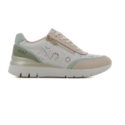 Zapatilla deportiva Cantabria de Pikolinos para mujer, en piel con cremallera y doble plantilla extraíble.

